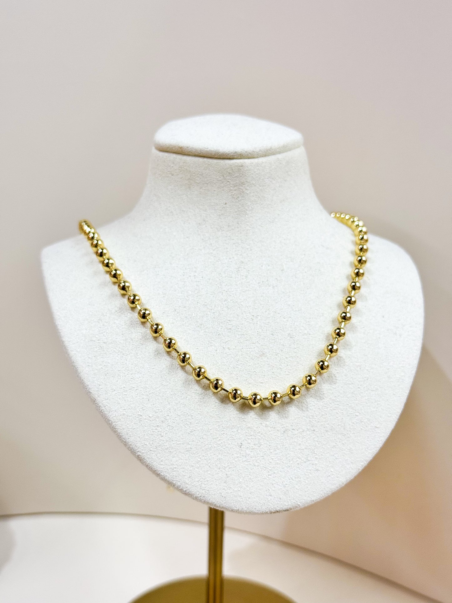 Collar Balines Dorados