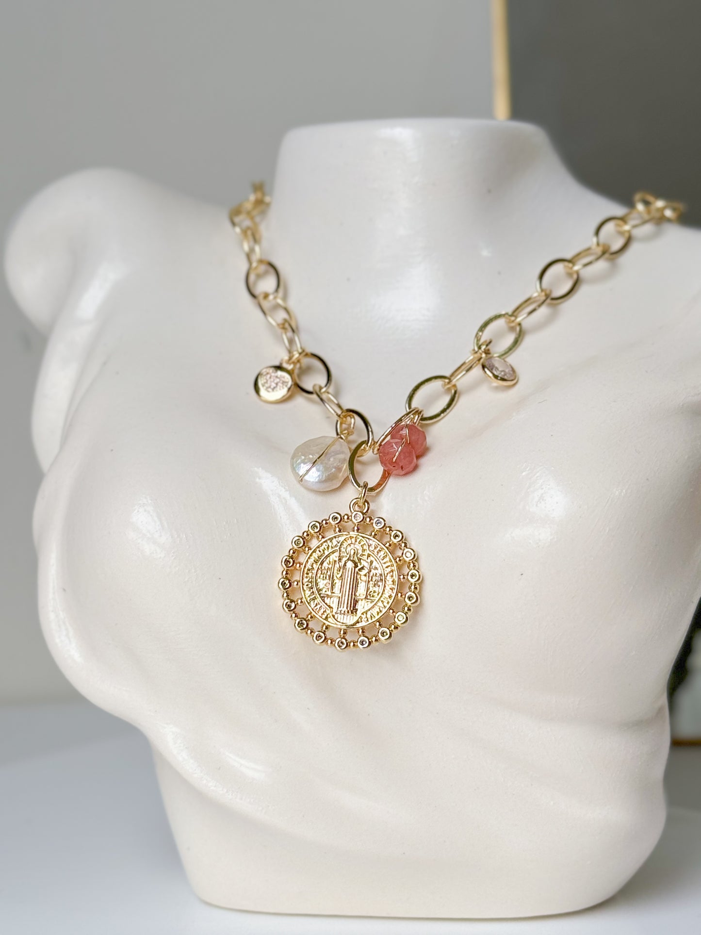 Collar San Benito