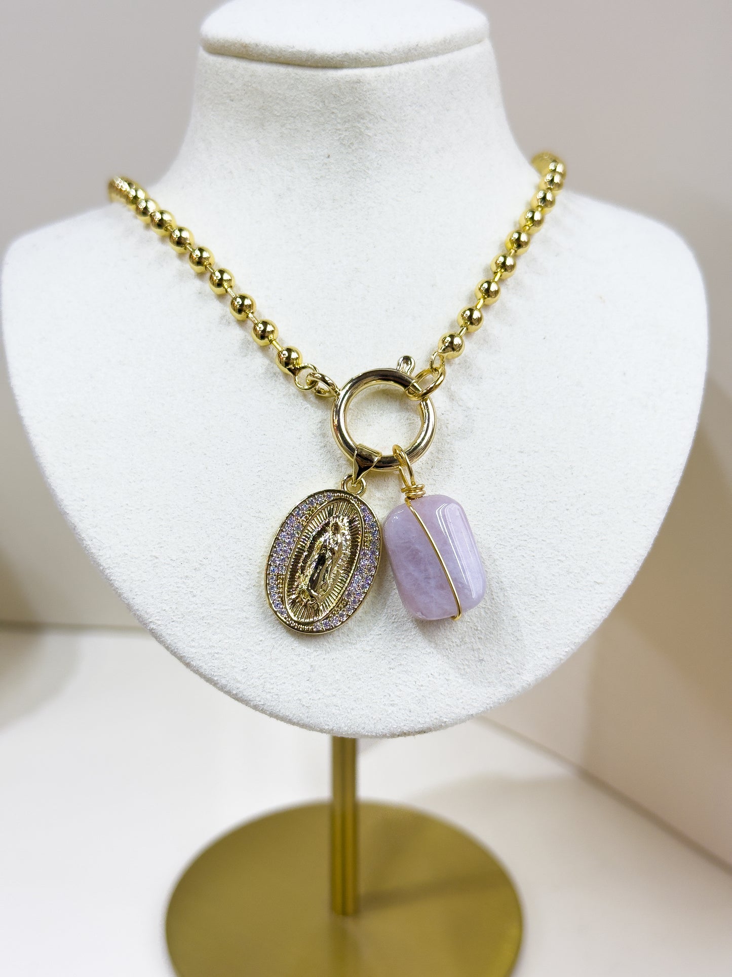 Collar Virgen de Los Rayos