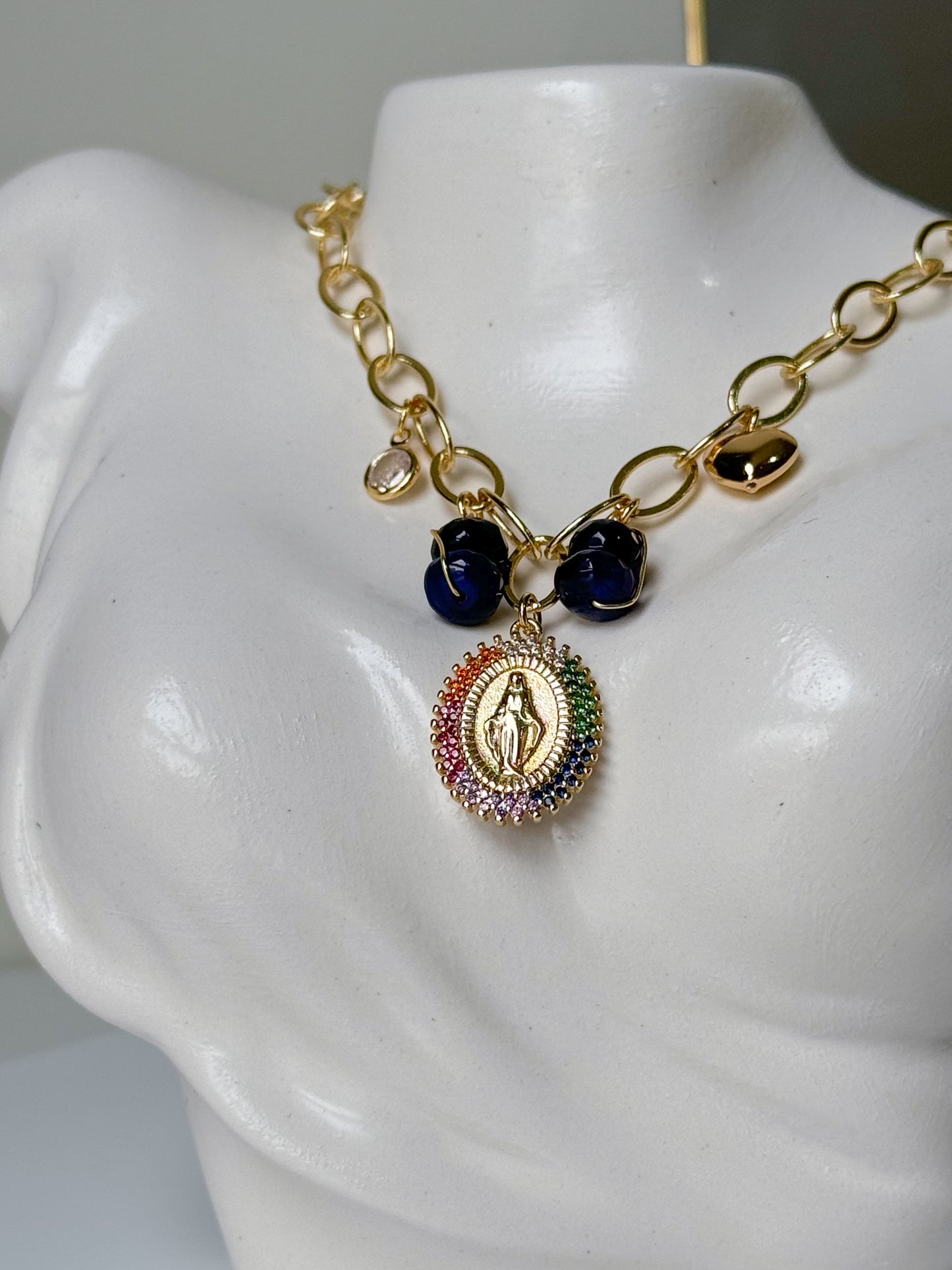 Collar Virgen de los Rayos con Piedra Ágata