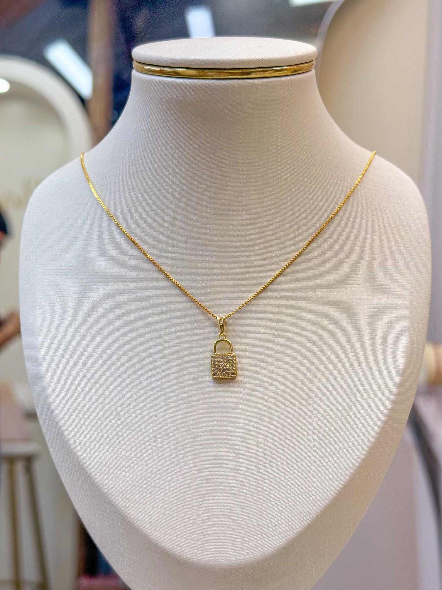 Collar Dijes