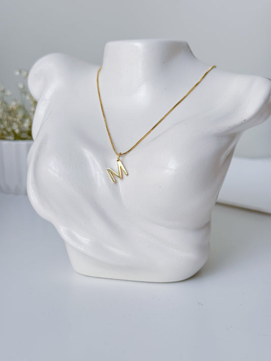 Collar Letra Mediana