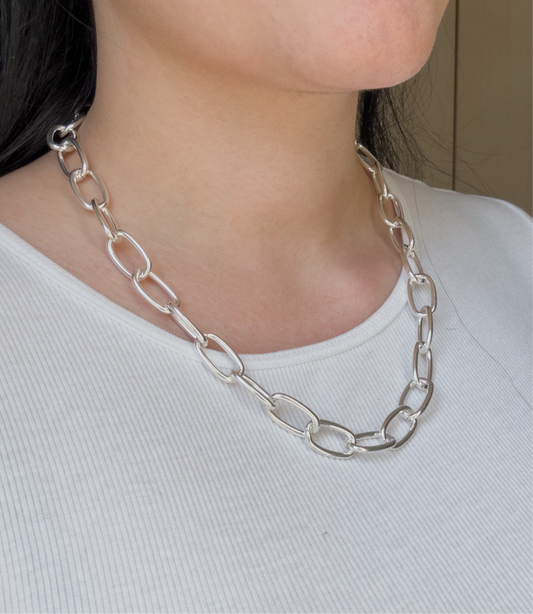 Collar de Cadenas Plateados